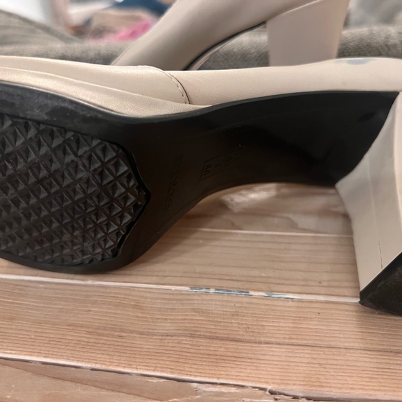 NWOT Aerosoles vintage pumps size 9 - Picture 3 of 5